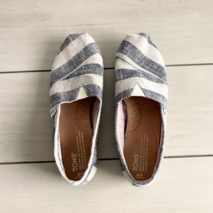 Navy Cream Stripe Toms